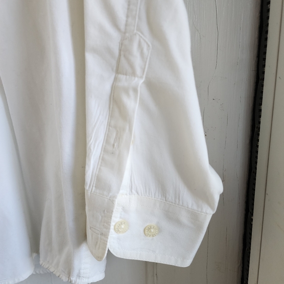 Walt Disney World Casual Button Up Winnie the Pooh Shirt - Picture 6 of 10